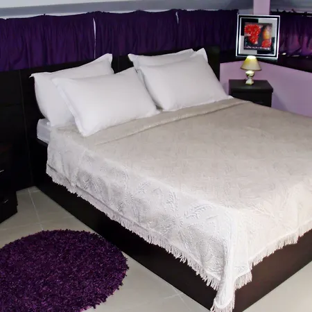 Jolly Center تيرانا