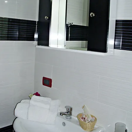 Jolly Center 3* تيرانا