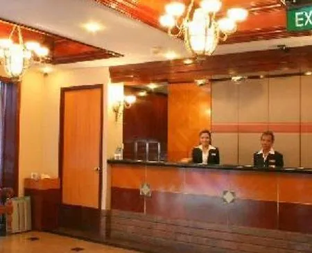 فندق Jolly Center 3*