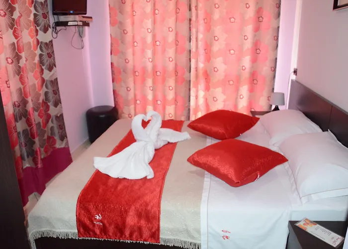 Jolly Center 3* Tirana